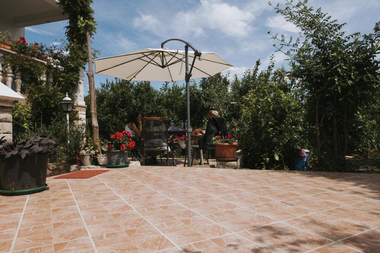 Apartments Marinka Biograd Na Moru Luaran gambar