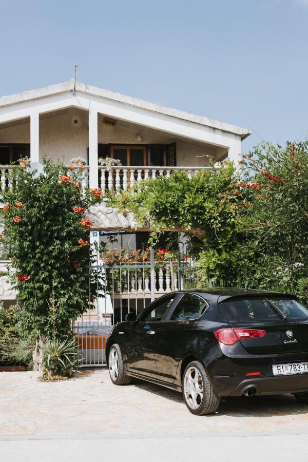 Apartments Marinka Biograd Na Moru Luaran gambar