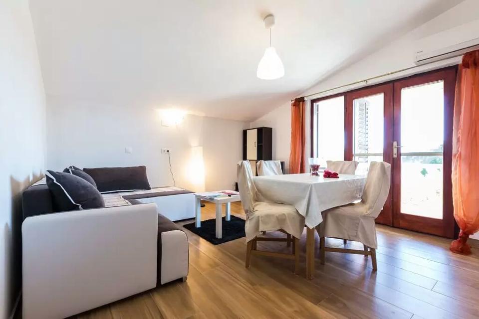 Apartments Marinka Biograd Na Moru Luaran gambar