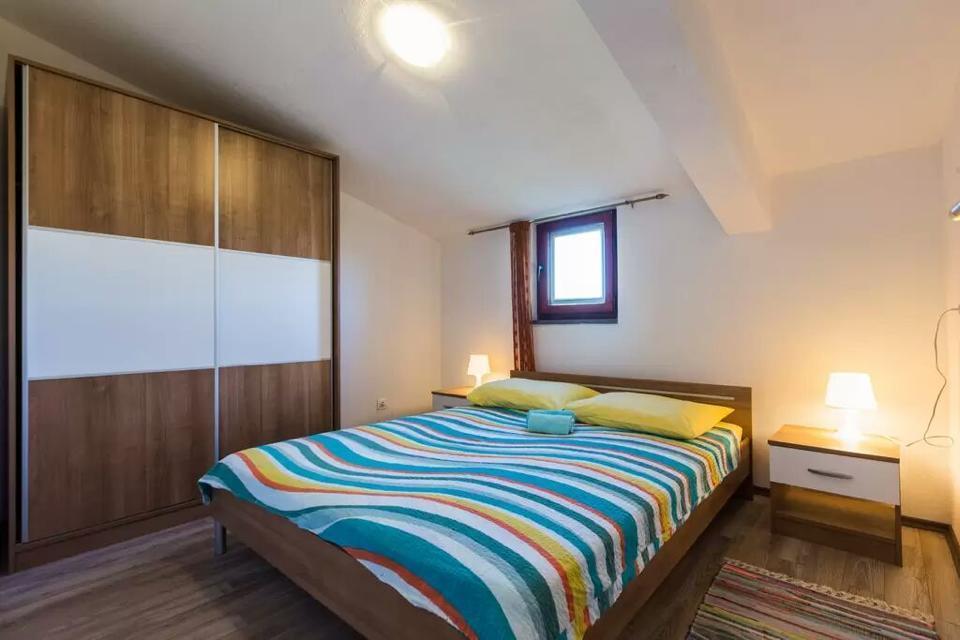Apartments Marinka Biograd Na Moru Luaran gambar